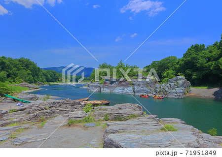 【埼玉県】新緑の長瀞ライン下り 【埼玉県】新緑の長瀞ライン下り 71951849