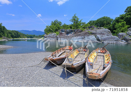 【埼玉県】新緑の長瀞ライン下り 【埼玉県】新緑の長瀞ライン下り 71951858