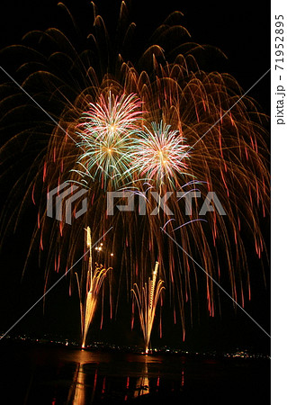 下手な花火の写真 下手な花火の写真 71952895