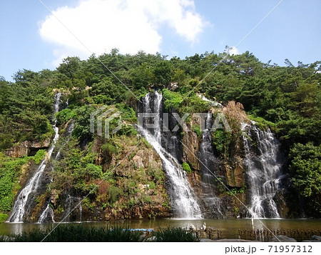 風景 人工滝 71957312