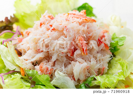 シーフードサラダ 71960918