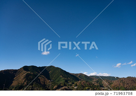 休日の談合坂パーキングエリア 休日の談合坂パーキングエリア 71963708