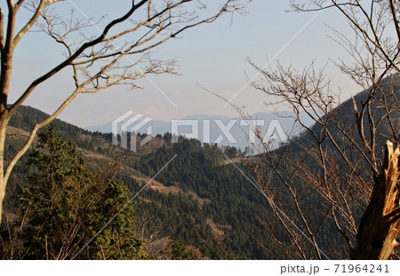 那岐山より八巻山を望む 那岐山より八巻山を望む 71964241