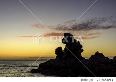 西方海岸 人形岩の夕日 西方海岸 人形岩の夕日 71965693