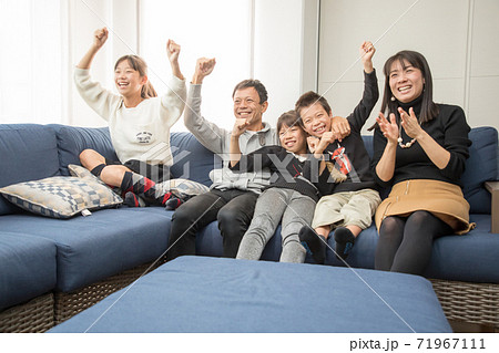 家族で応援 71967111