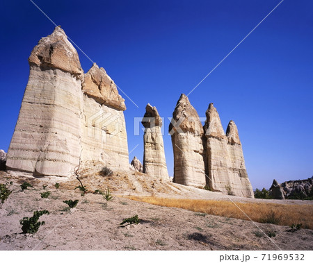 カッパドキアのラブバレー 71969532