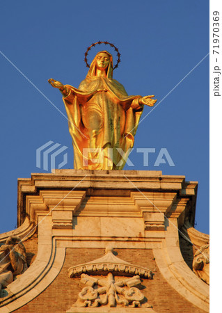 Assisi, basilica of saint Mary of angels Assisi, basilica of saint Mary of angels 71970369