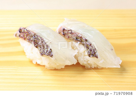美味しい真鯛握り寿司 71970908