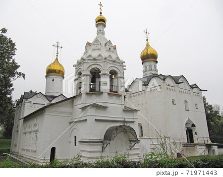 世界遺産トロイツェ・セルギエフ大修道院の建物, セルギエフ・ポサード, モスクワ, ロシア 世界遺産トロイツェ・セルギエフ大修道院の建物, セルギエフ・ポサード, モスクワ, ロシア 71971443
