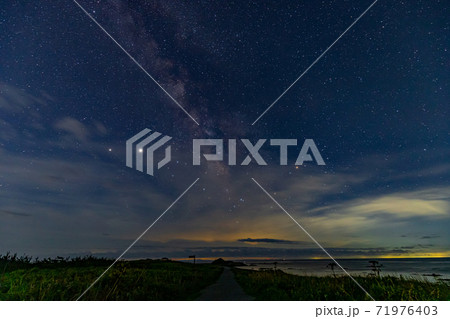 舳倉島 シラスナ遺跡 夜② 舳倉島 シラスナ遺跡 夜② 71976403