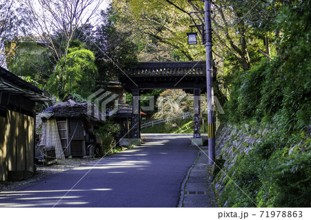 吉野　金峯山寺　黒門　奈良県吉野郡吉野町 71978863