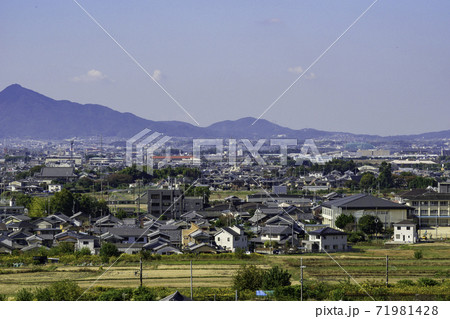 桜井市街 橿原市街 二上山 奈良県桜井市 桜井市街 橿原市街 二上山 奈良県桜井市 71981428