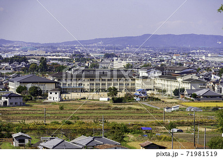 桜井市街 桜井市立大三輪中学校 奈良県桜井市 桜井市街 桜井市立大三輪中学校 奈良県桜井市 71981519