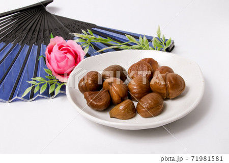 栗, 食べ物, 甘栗, 実, 秋, 食材, くり, 秋の味覚, マロン, 剥き栗, 茶色, 毬栗 71981581