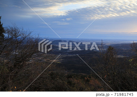 筑波山風返し峠からの石岡市方面風景 71981745