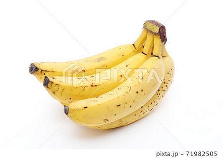 痛んでるバナナ 71982505