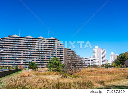 広い自然環境とマンション街 広い自然環境とマンション街 71987899