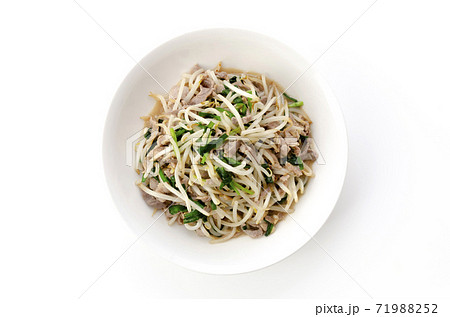 もやしと豚肉の炒め物 71988252