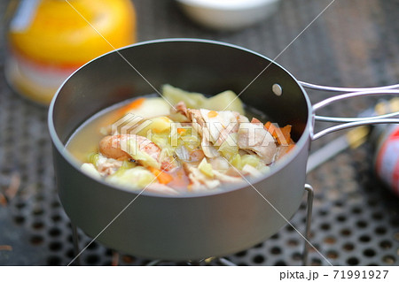 登山で食べるポトフ 登山で食べるポトフ 71991927