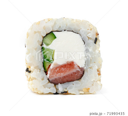 Sushi roll with tuna and sesame isolated on white 71993435