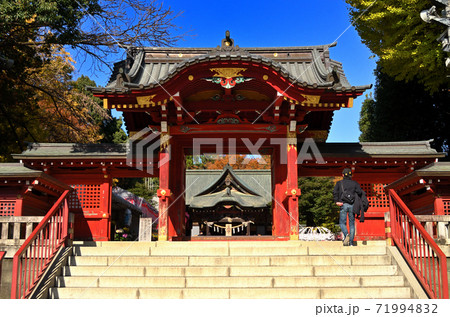 パワースポット 埼玉県秩父市の秩父神社 神門の写真素材