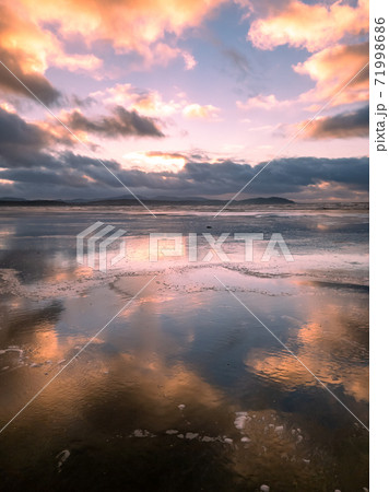 Dooey beach by Lettermacaward in County Donegal - Ireland. 71998686