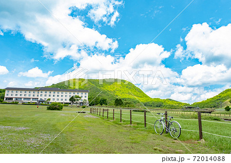 大山鏡ヶ成の新緑・初夏の風景 72014088