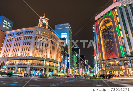 日本の東京都市景観 コロナ禍の東京・銀座。いまもマスク姿は続くが…=2020年11月27日 日本の東京都市景観 コロナ禍の東京・銀座。いまもマスク姿は続くが…=2020年11月27日 72014271