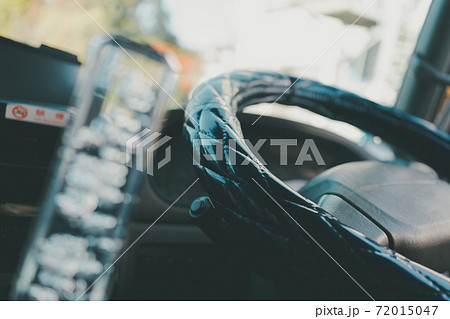 トラックのハンドル 72015047