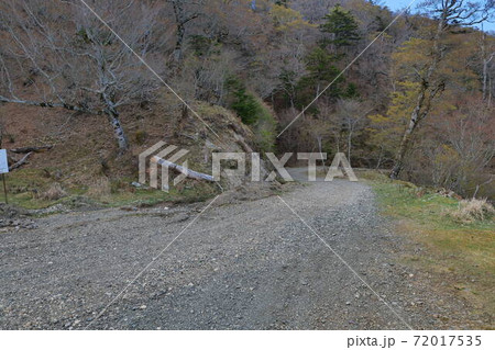 つるぎ山スーパー林道 72017535