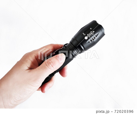 電池式の懐中電灯 電池式の懐中電灯 72020396