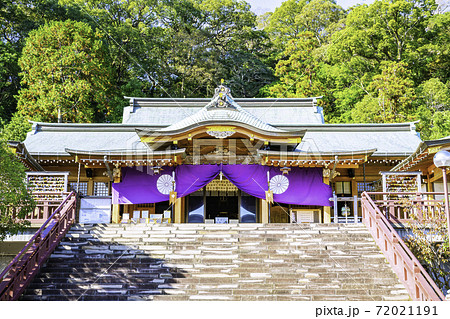 「おすわさん」と呼ばれ親しまれている鎮西大社 諏訪神社 72021191