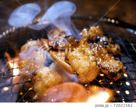 ロースターで焼くジューシーな高級焼肉黒毛和牛ホルモン　神戸牛但馬牛【テッチャン】 72021562