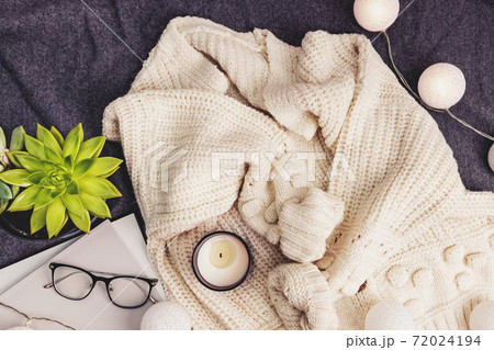 Home still life, winter lifestyle composition, top view 72024194