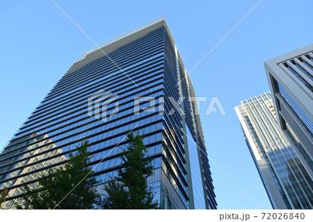 丸の内高層ビル群、東京丸の内の都市風景 72026840