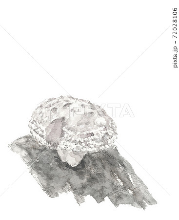 【水墨画風手描き水彩画】シイタケ原木栽培  椎茸 素材  モノクローム白背景 コピースペースあり 72028106