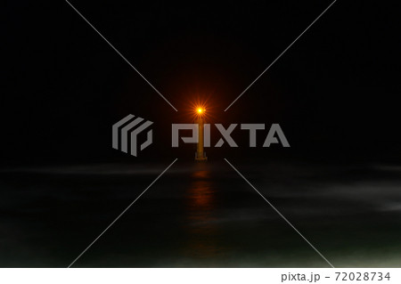 海 夜景 灯台 72028734