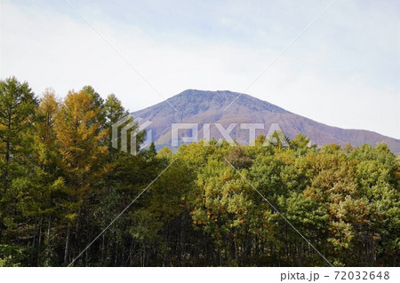 北信五岳の黒姫山は上信越高原国立公園内の山です。 72032648