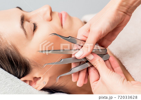 Tweezers for eyelash extensions. 72033628