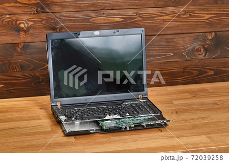 Broken laptop, blank screen 72039258