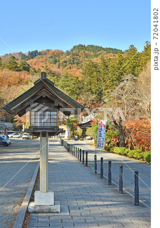 秩父・長瀞散歩：宝登山神社　燈篭 72041802