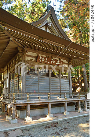 秩父・長瀞散歩：宝登山神社　神楽殿 72042440