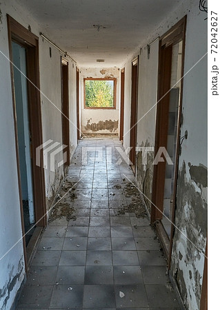 Abandoned building interior Abandoned building interior 72042627