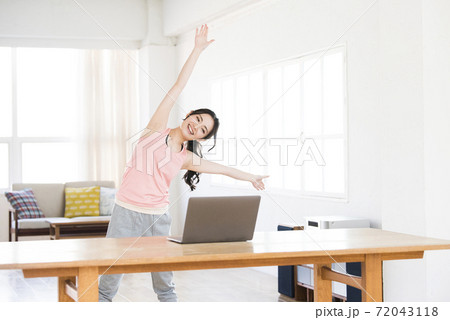 女性 ホームトレーニング ダンス 女性 ホームトレーニング ダンス 72043118