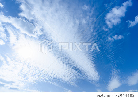 空の写真　青い空・白い雲 72044485