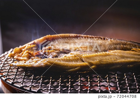 北海道の美味しい焼き魚ほっけ 72044708