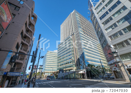 都市風景 東京ミッドタウンと地下鉄六本木駅前の街並み 東京都港区 都市風景 東京ミッドタウンと地下鉄六本木駅前の街並み 東京都港区 72047030
