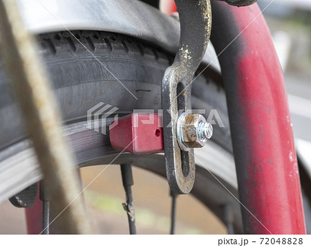 自転車の前輪ブレーキシュー 72048828