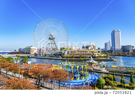 【神奈川県】爽やかな青空とよこはまコスモワールド 72053821