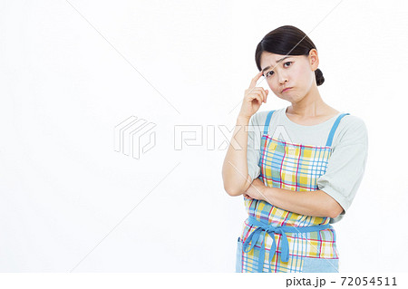 30代主婦 白バック ポートレート 72054511